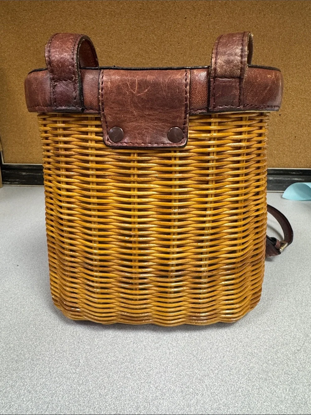 Vintage Etienne Aigner Basket Crossbody Bag with Burgundy Leather Trim - Picture 4 of 9